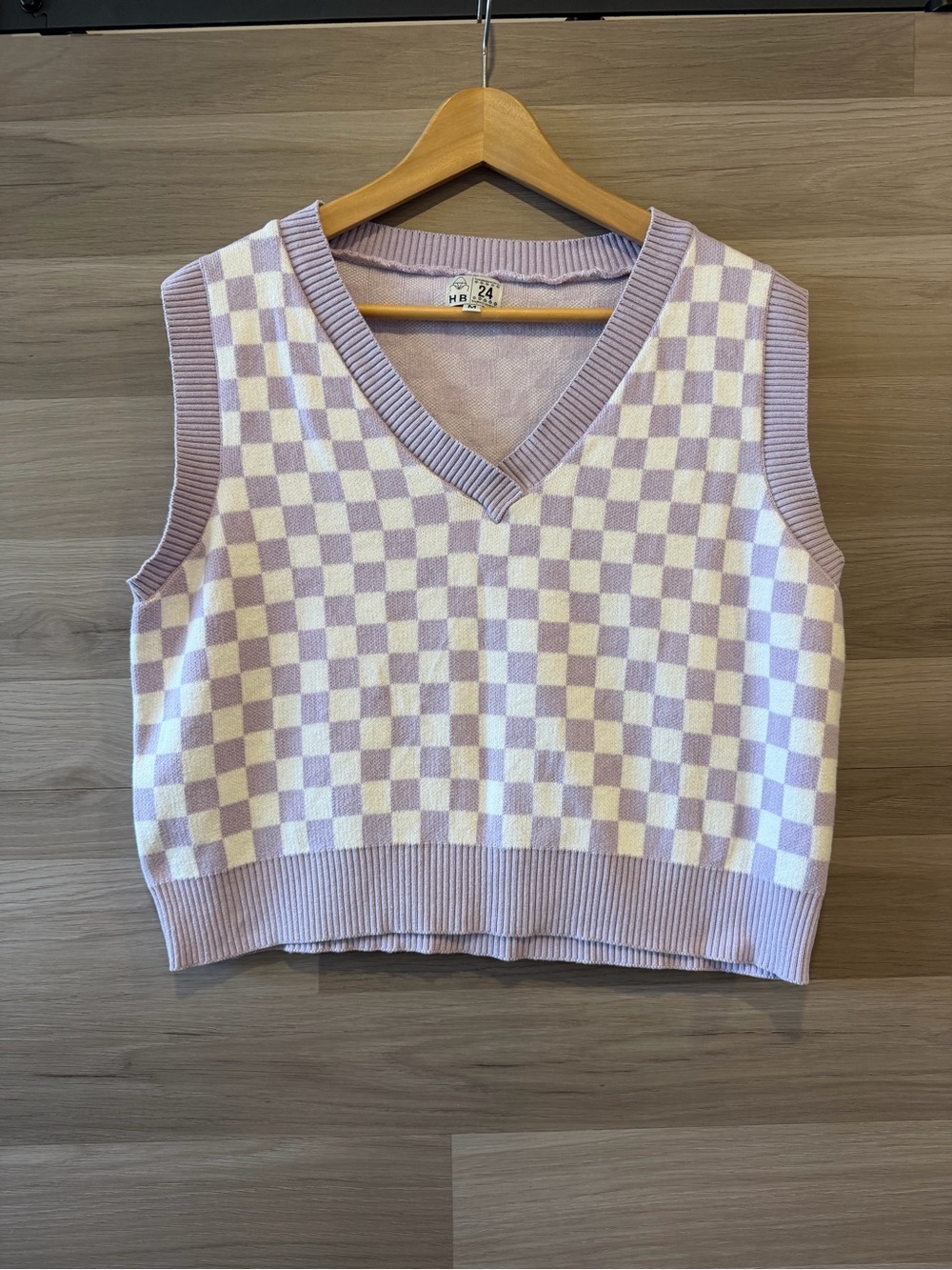 HB 24 Checkered Purple and White V-Neck Knit Sweater Vest
Size M